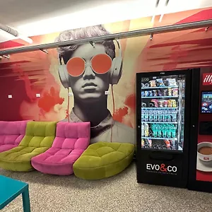  Hostel Cconforthotels Host